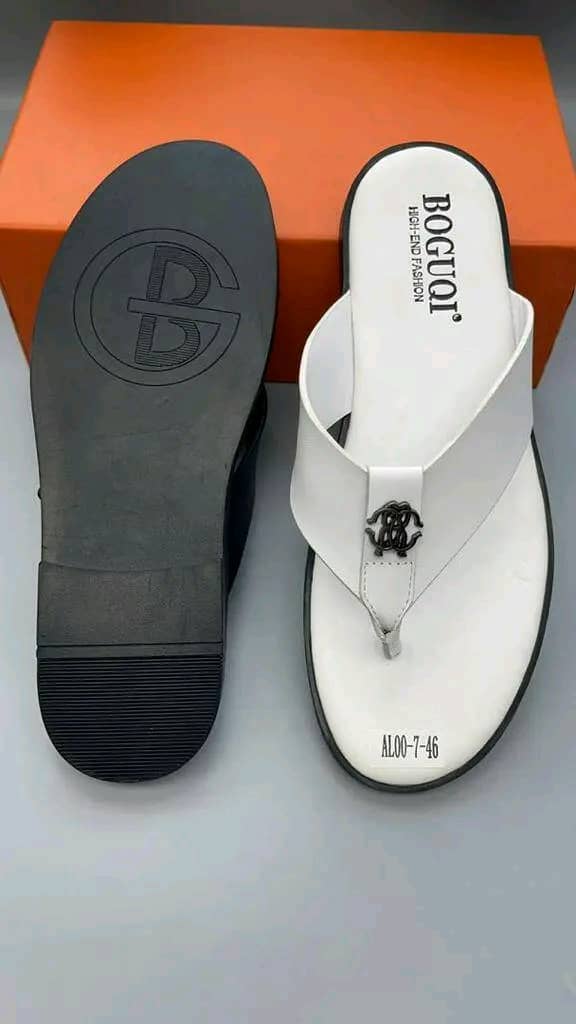 Tongs Blanches Logo B